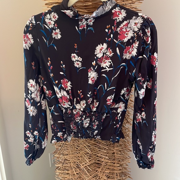 Willow and Clay blouse size small - Picture 4 of 5